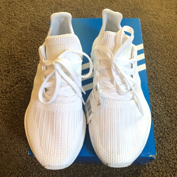 Adidas Swift Run white sneakers running shoe - Picture 8 of 8